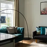 Stylish 2-Bed Home In Camden Special Price Due To Maintenance Road Works Nearby
