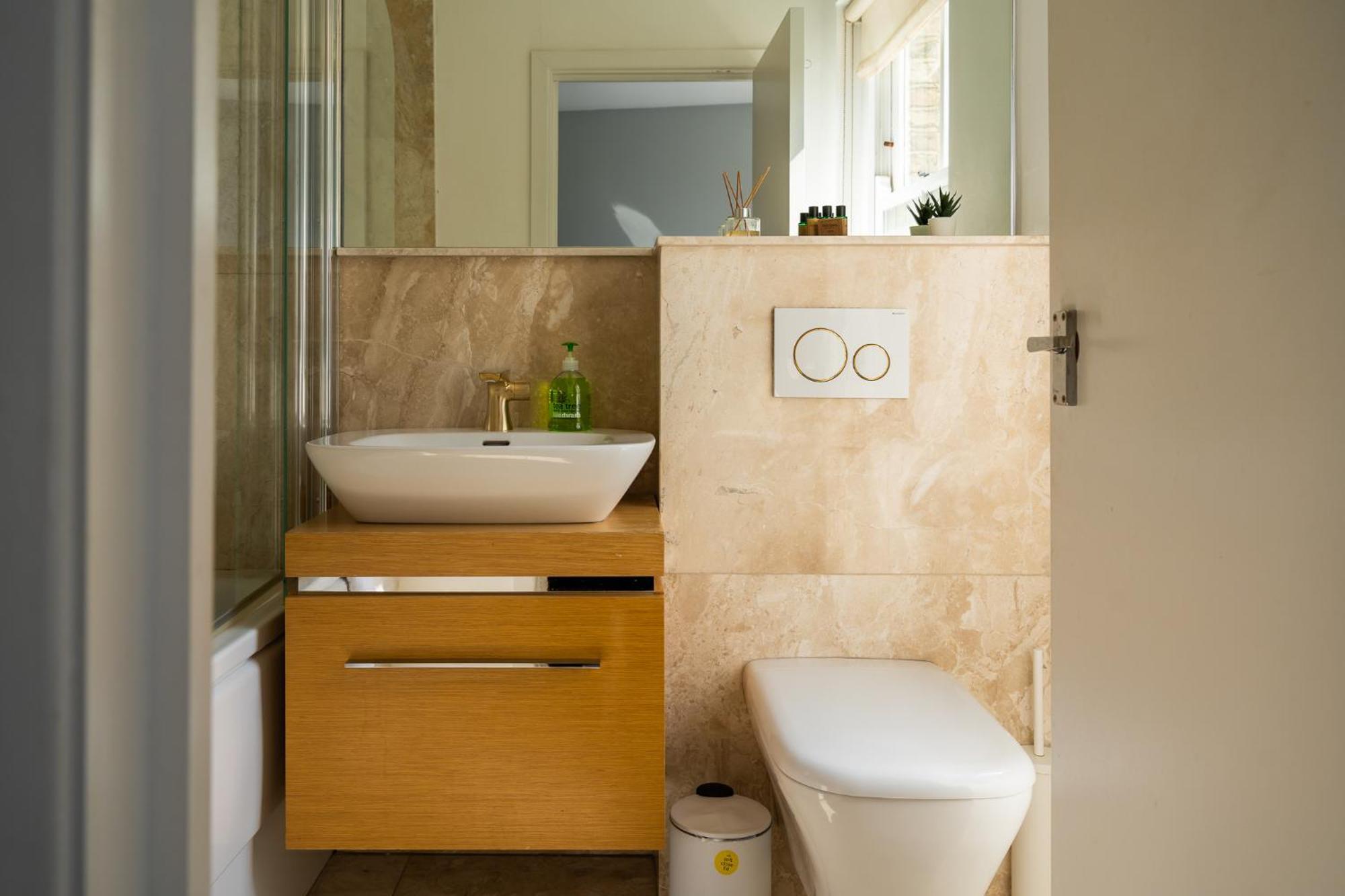 Stylish 2-bed In Camden Special Price Due To Maintenance Road Works Nearby Londres